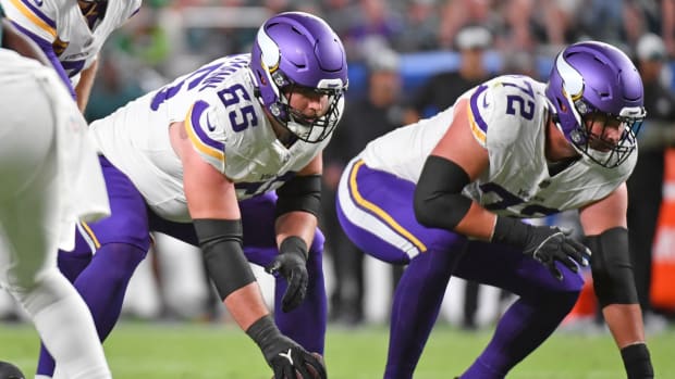 Sep 14, 2023; Philadelphia, Pennsylvania, USA; Minnesota Vikings center Austin Schlottmann (65) and guard Ezra Cleveland (72) against the Philadelphia Eagles at Lincoln Financial Field.